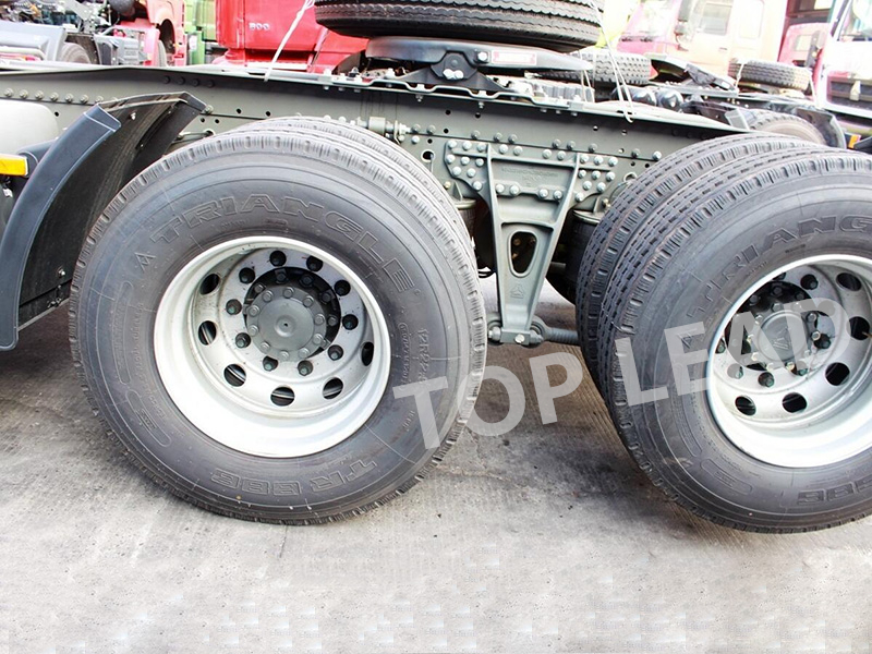 rear axle rised tractor truck